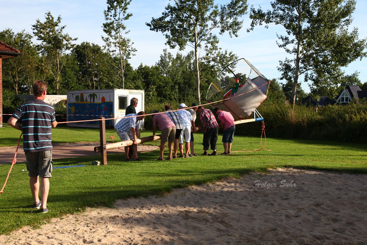 Bild 467 - Vogelschiessen am 18.8.12